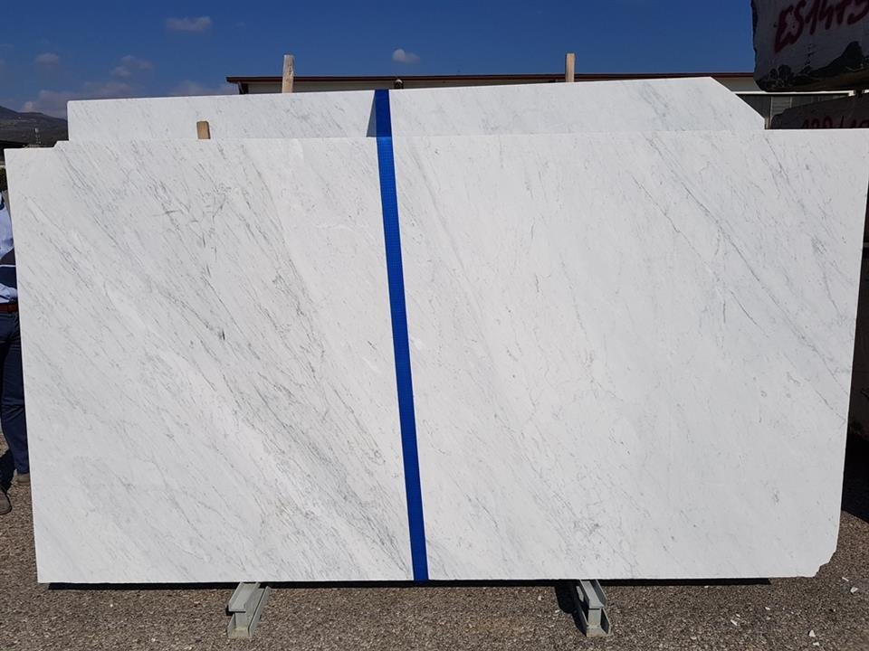 Carrara White Engineered Marble / رخام كارارا الأبيض المهندس